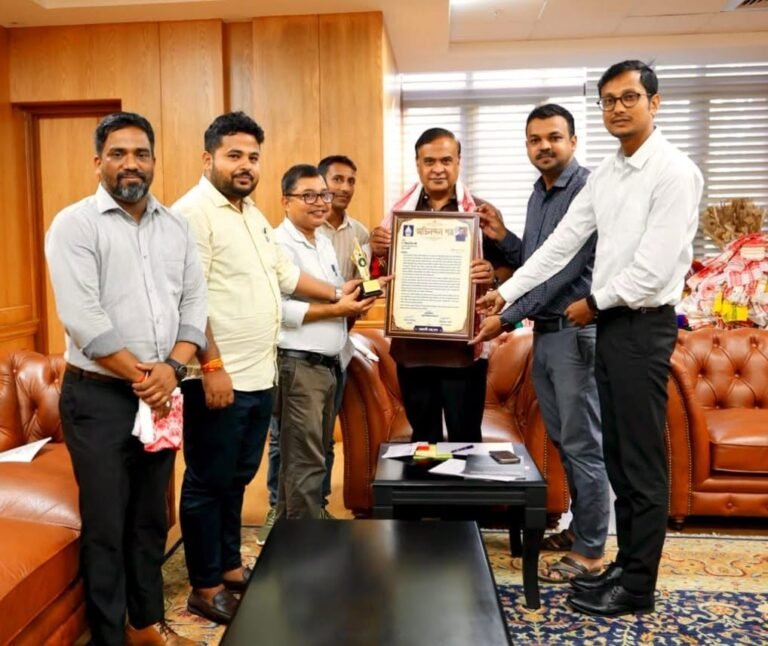 A delegation from the Gauhati Press Club met Hon’ble Assam Chief Minister Dr. Himanta Biswa Sarma